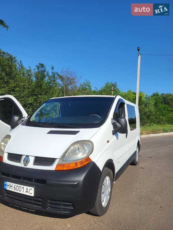 Минивэн Renault Trafic 2003 в Березовке