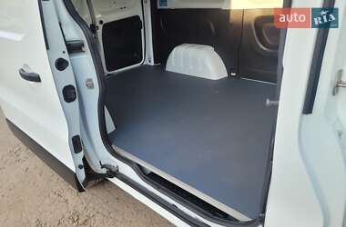 Вантажний фургон Renault Trafic 2020 в 