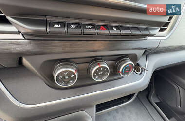 Грузовой фургон Renault Trafic 2021 в 
