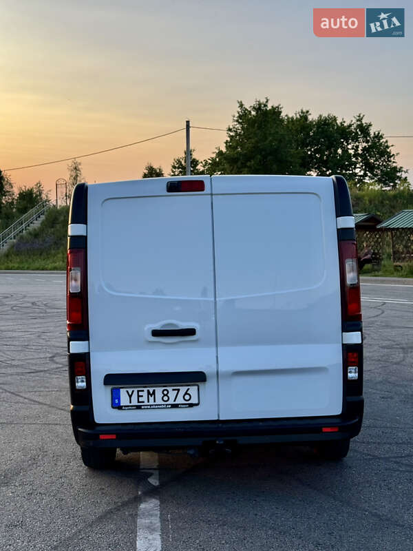 Грузовой фургон Renault Trafic 2016 в Полтаве