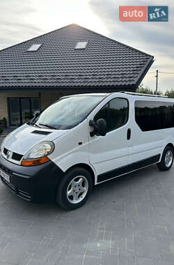Мінівен Renault Trafic 2003 в 