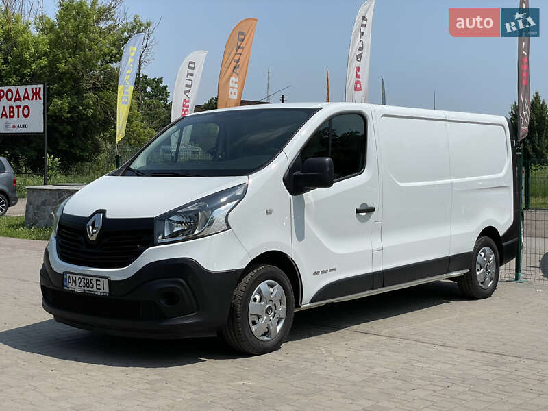Грузовой фургон Renault Trafic 2016 в 