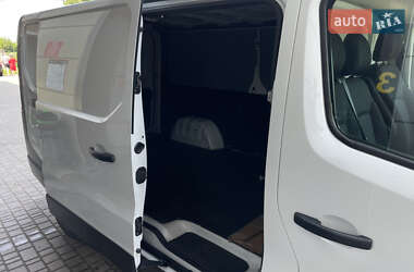 Грузовой фургон Renault Trafic 2016 в 
