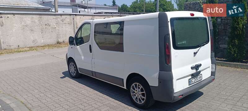 Минивэн Renault Trafic 2003 в Стрые