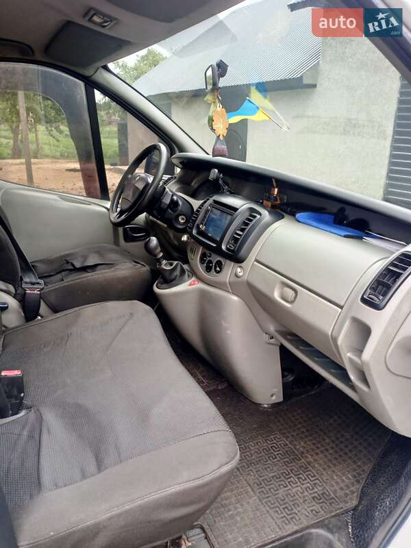 Минивэн Renault Trafic 2008 в Ратным