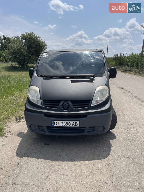 Минивэн Renault Trafic 2007 в Изюме