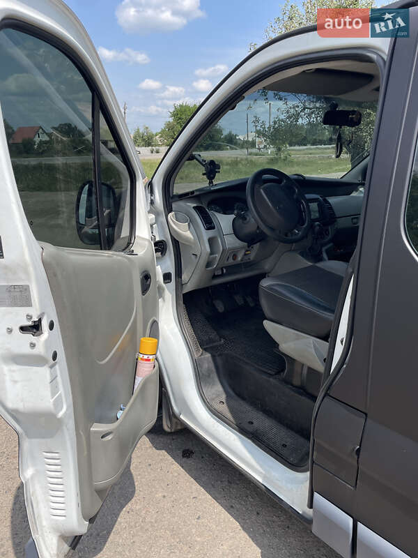 Минивэн Renault Trafic 2007 в Изюме