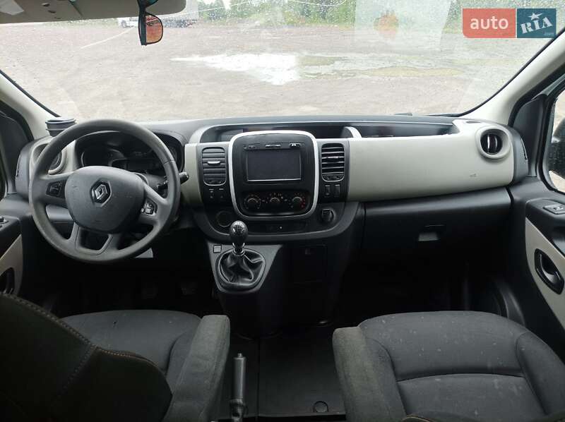 Минивэн Renault Trafic 2017 в Сарнах