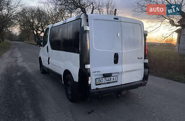 Грузовой фургон Renault Trafic 2004 в 