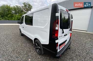 Грузопассажирский фургон Renault Trafic 2015 в 