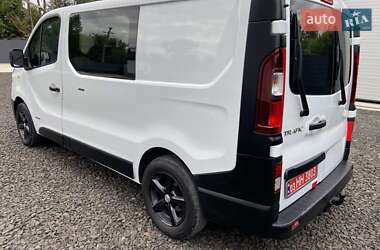 Грузопассажирский фургон Renault Trafic 2015 в 