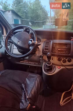 Минивэн Renault Trafic 2005 в Свессе