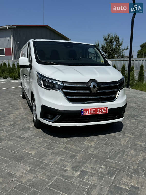 Грузовой фургон Renault Trafic 2022 в 