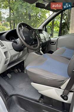 Минивэн Renault Trafic 2013 в 