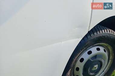 Грузовой фургон Renault Trafic 2016 в 