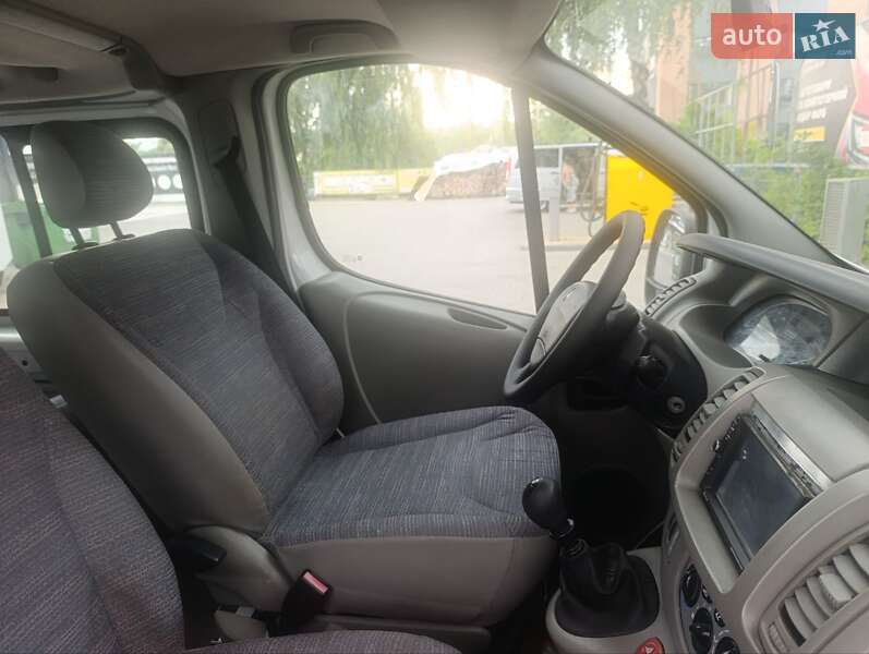 Минивэн Renault Trafic 2010 в Черновцах