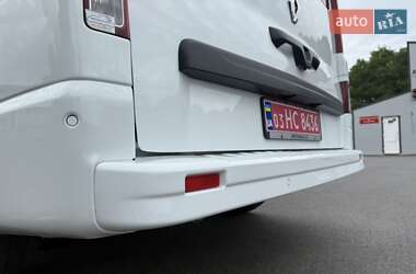 Минивэн Renault Trafic 2022 в 