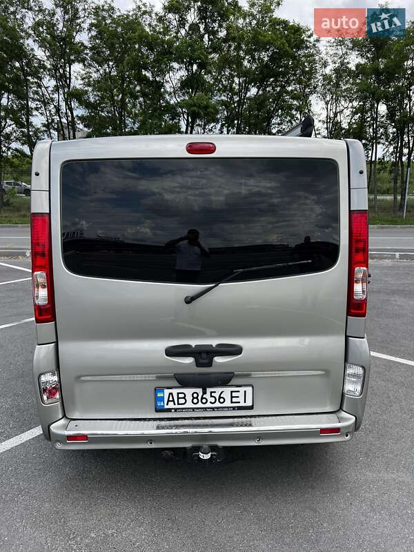 Мінівен Renault Trafic 2011 в Дніпрі фото 4 Мінівен Renault Trafic 2011 в Дніпрі