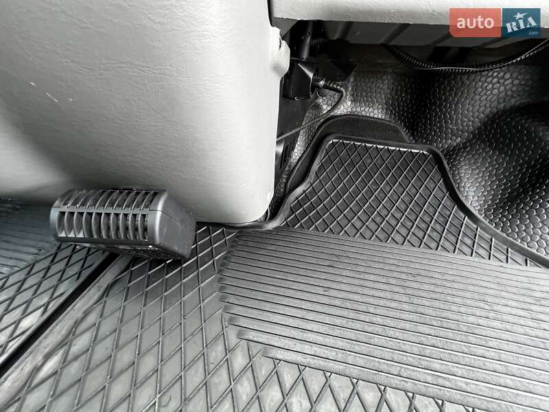 Мінівен Renault Trafic 2011 в Дніпрі фото 26 Мінівен Renault Trafic 2011 в Дніпрі