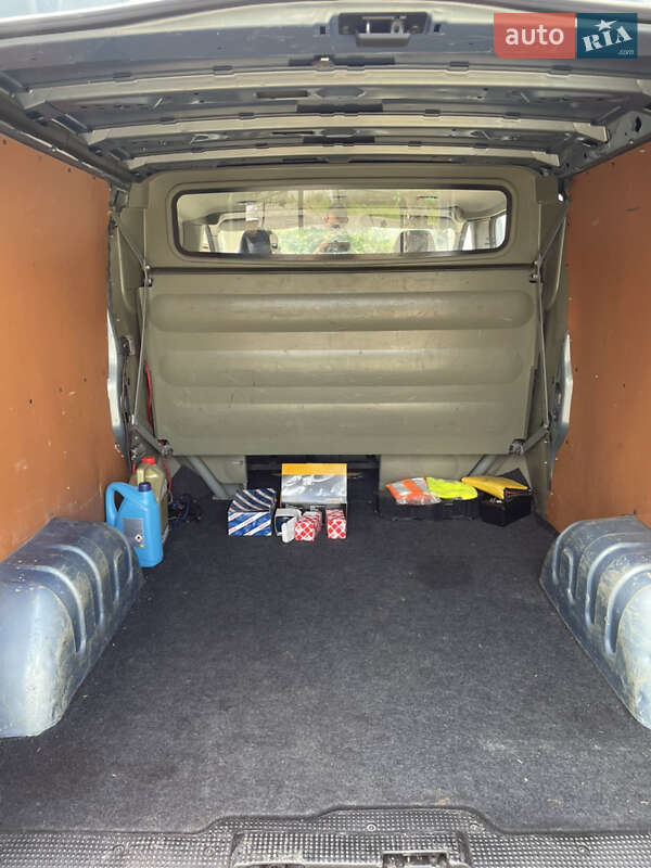 Вантажопасажирський фургон Renault Trafic 2007 в Городку