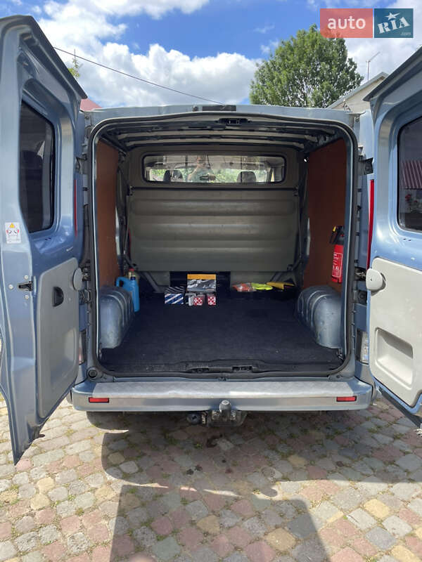 Вантажопасажирський фургон Renault Trafic 2007 в Городку