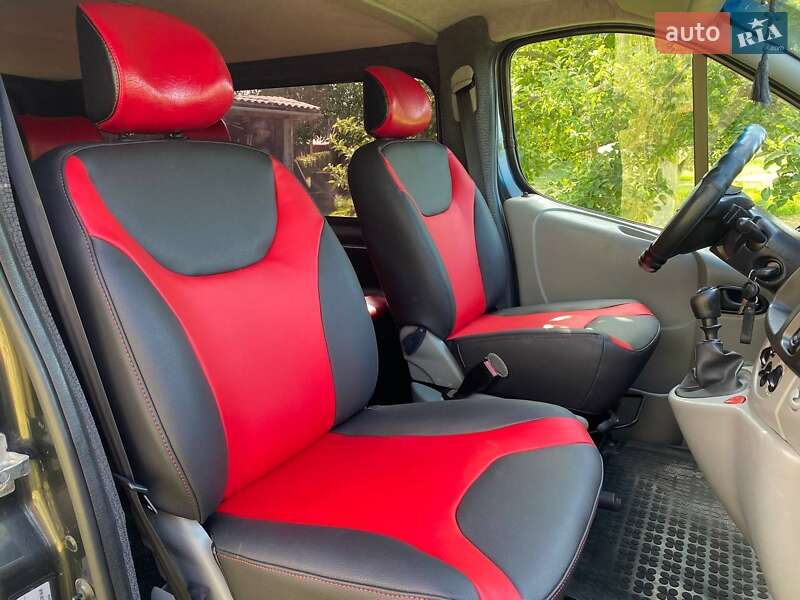 Мінівен Renault Trafic 2002 в Коломиї