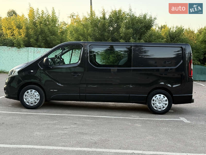 Минивэн Renault Trafic 2017 в Дубно