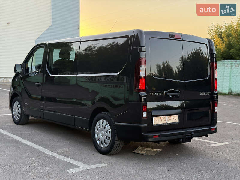 Минивэн Renault Trafic 2017 в Дубно