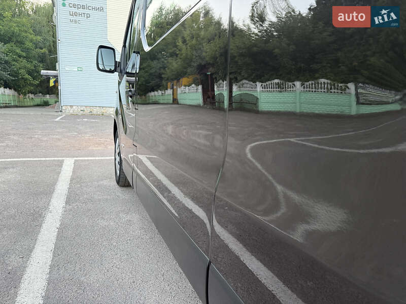 Минивэн Renault Trafic 2017 в Дубно