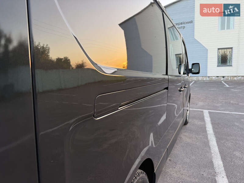 Минивэн Renault Trafic 2017 в Дубно