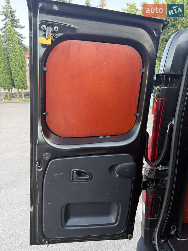 Минивэн Renault Trafic 2017 в Дубно