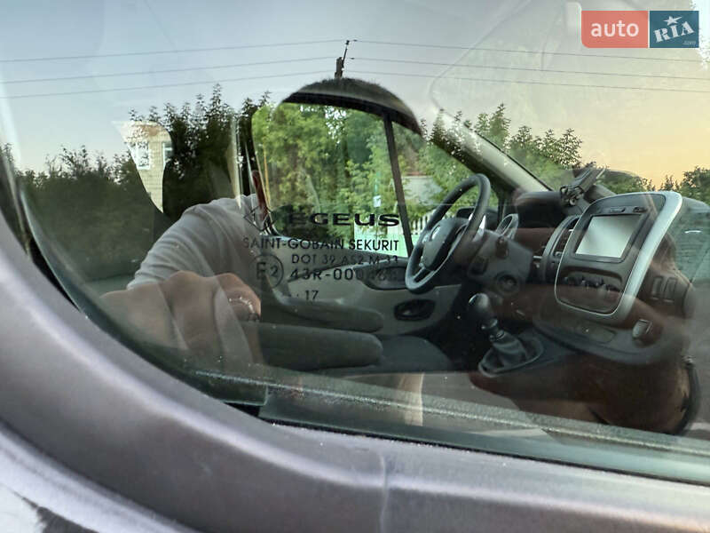 Минивэн Renault Trafic 2017 в Дубно