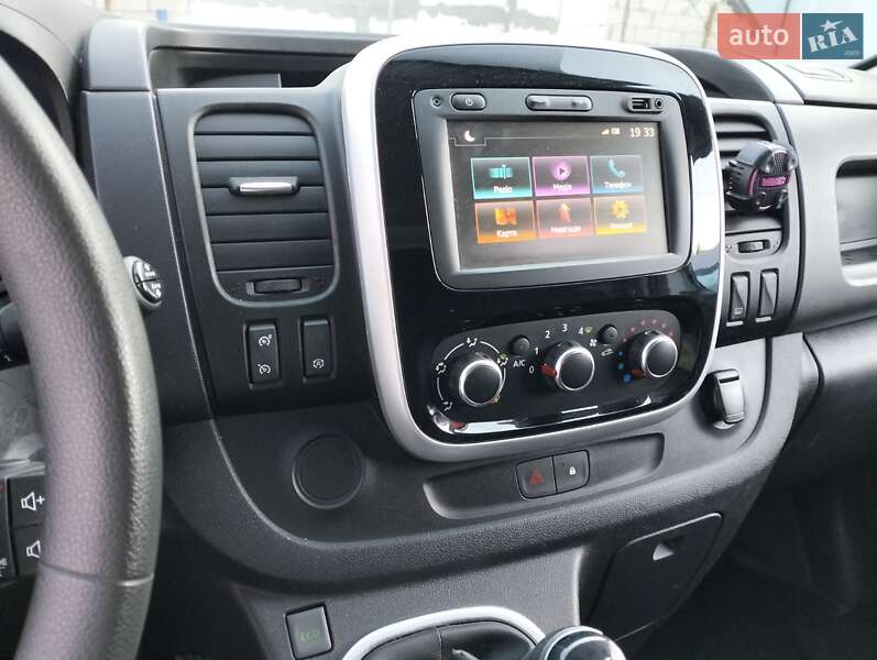 Вантажопасажирський фургон Renault Trafic 2019 в Одесі