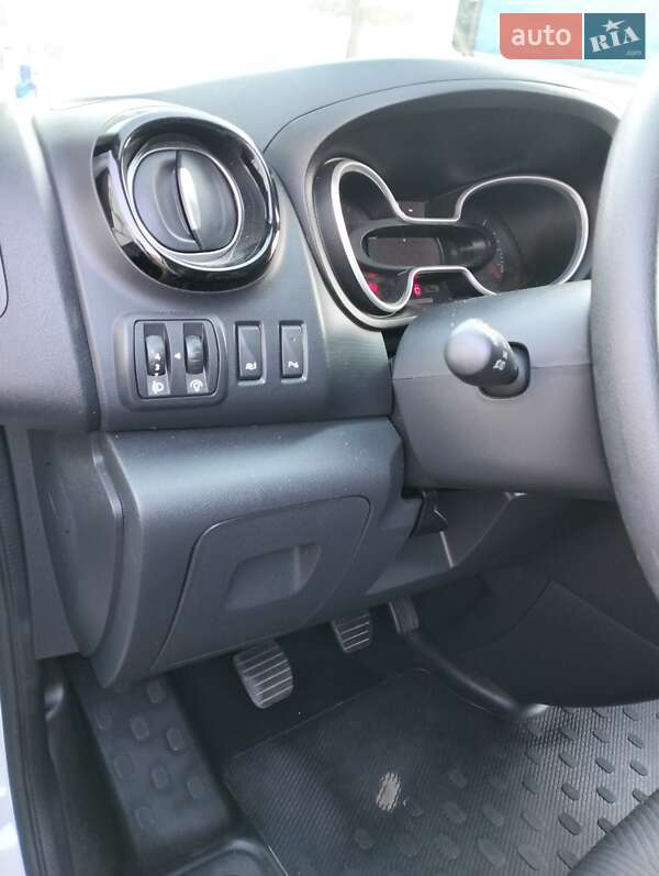 Вантажопасажирський фургон Renault Trafic 2019 в Одесі