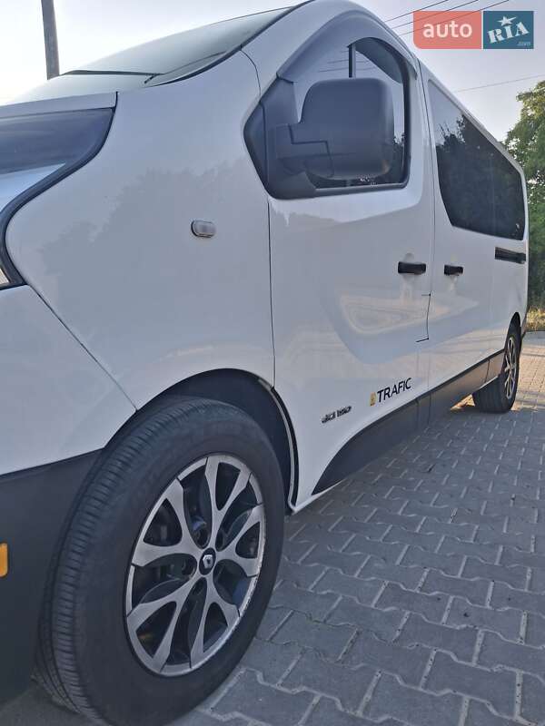 Минивэн Renault Trafic 2015 в Львове фото 7 Минивэн Renault Trafic 2015 в Львове