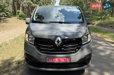 Минивэн Renault Trafic 2017 в 