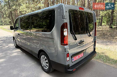 Минивэн Renault Trafic 2017 в 