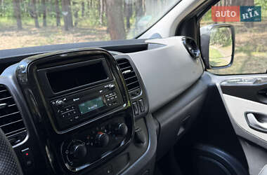 Минивэн Renault Trafic 2017 в 