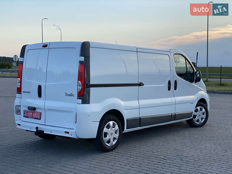 Грузовой фургон Renault Trafic 2013 в Радивилове