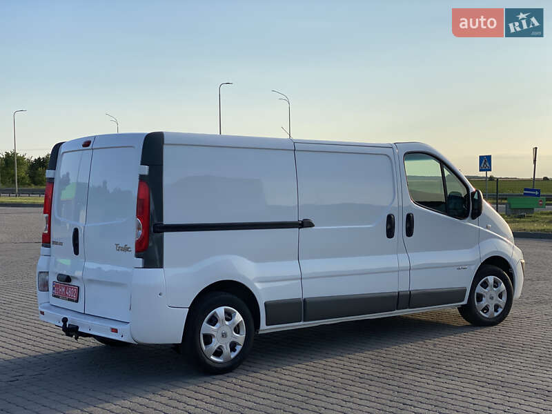 Грузовой фургон Renault Trafic 2013 в Радивилове
