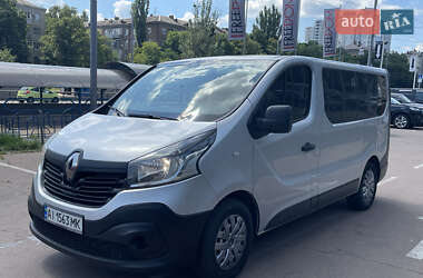 Мінівен Renault Trafic 2015 в 