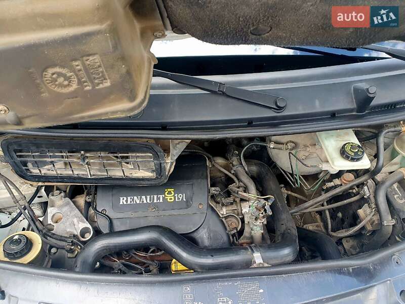 Мінівен Renault Trafic 2004 в Кременці