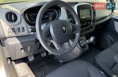 Минивэн Renault Trafic 2015 в 