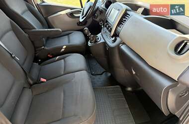Минивэн Renault Trafic 2015 в 