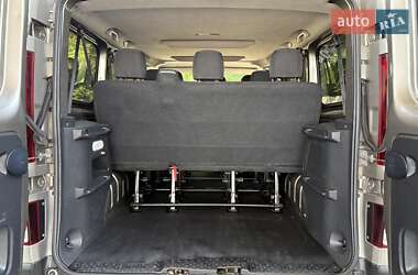 Минивэн Renault Trafic 2015 в 