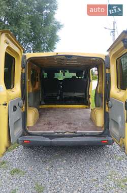 Вантажний фургон Renault Trafic 2001 в 