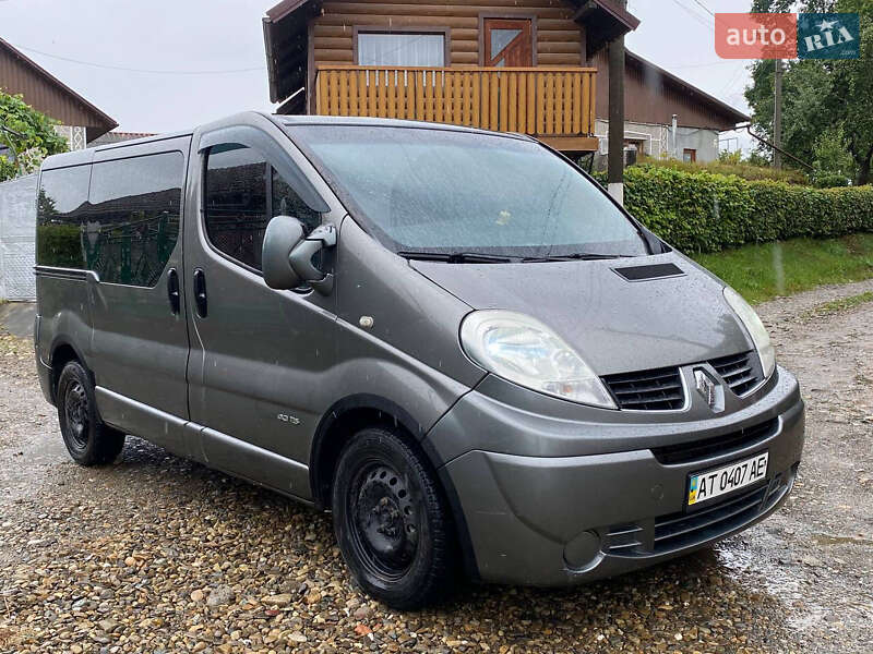 Мінівен Renault Trafic 2007 в Коломиї