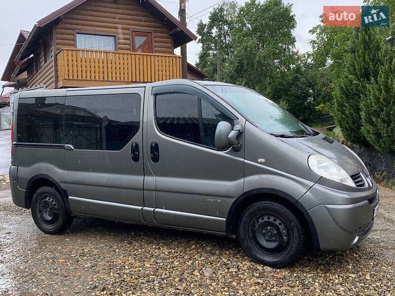 Мінівен Renault Trafic 2007 в Коломиї
