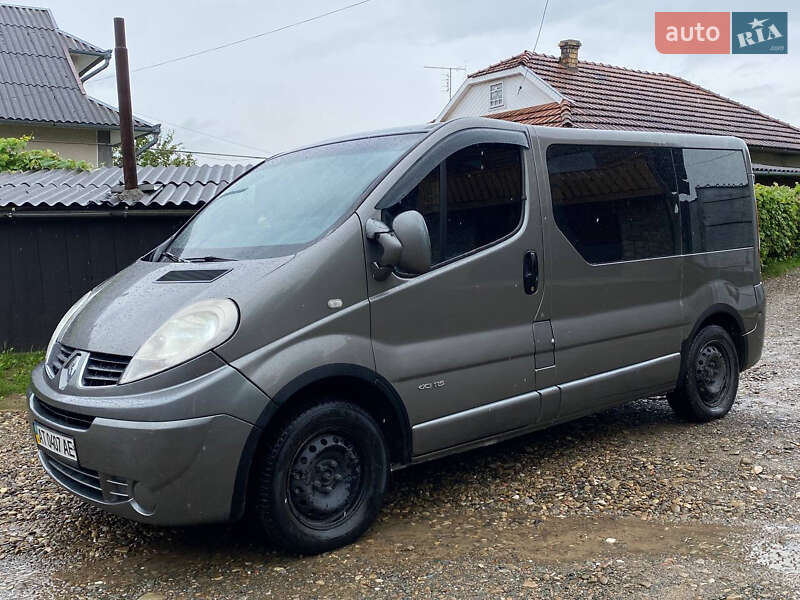 Мінівен Renault Trafic 2007 в Коломиї