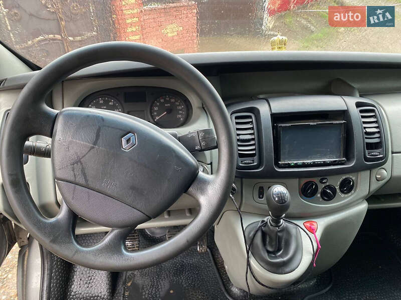Мінівен Renault Trafic 2007 в Коломиї